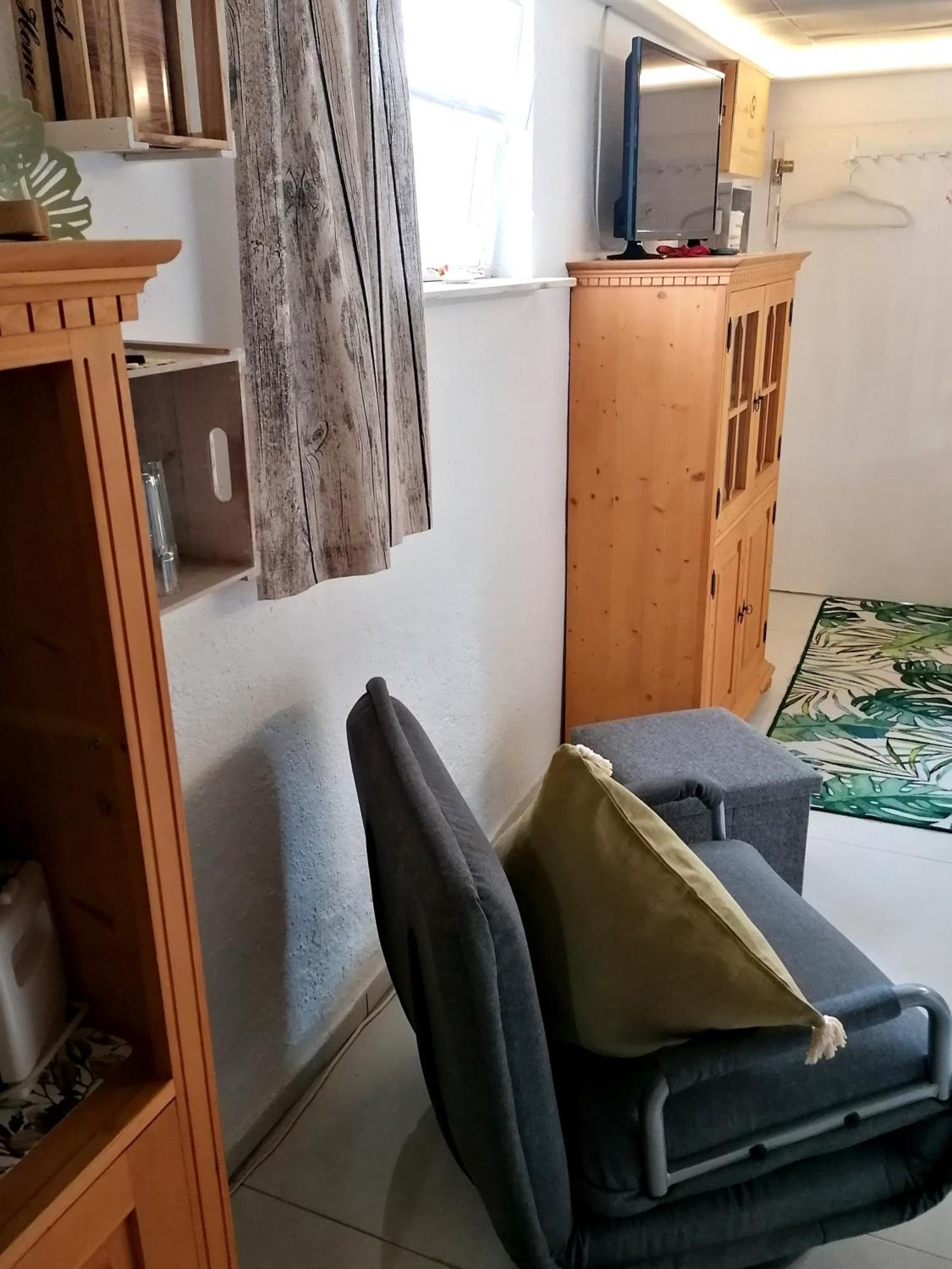 Kleines Studio Im Eichenwaeldchen, 1 Zimmer Kueche Bad Friedrichsgrun Екстериор снимка