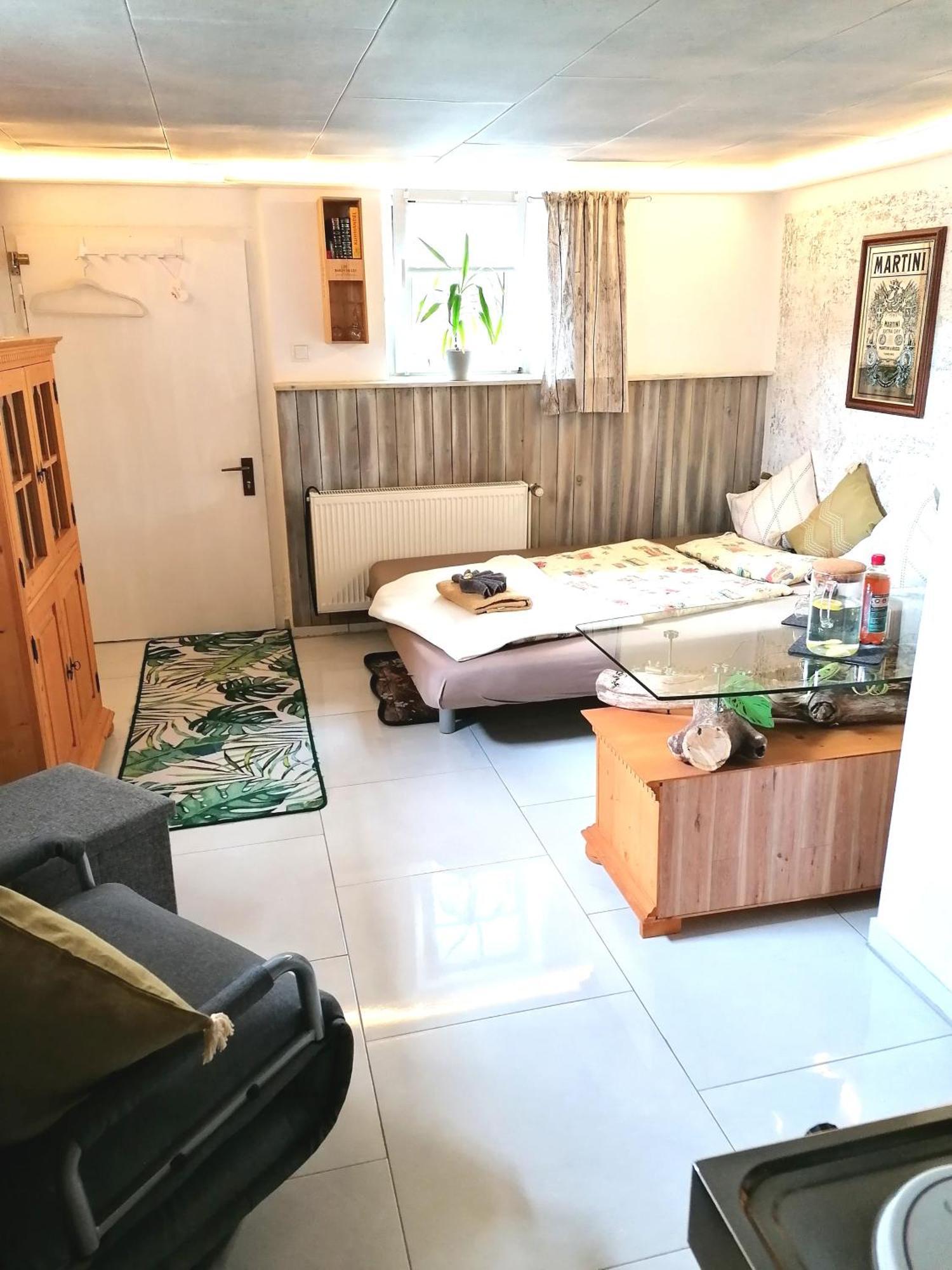 Kleines Studio Im Eichenwaeldchen, 1 Zimmer Kueche Bad Friedrichsgrun Екстериор снимка