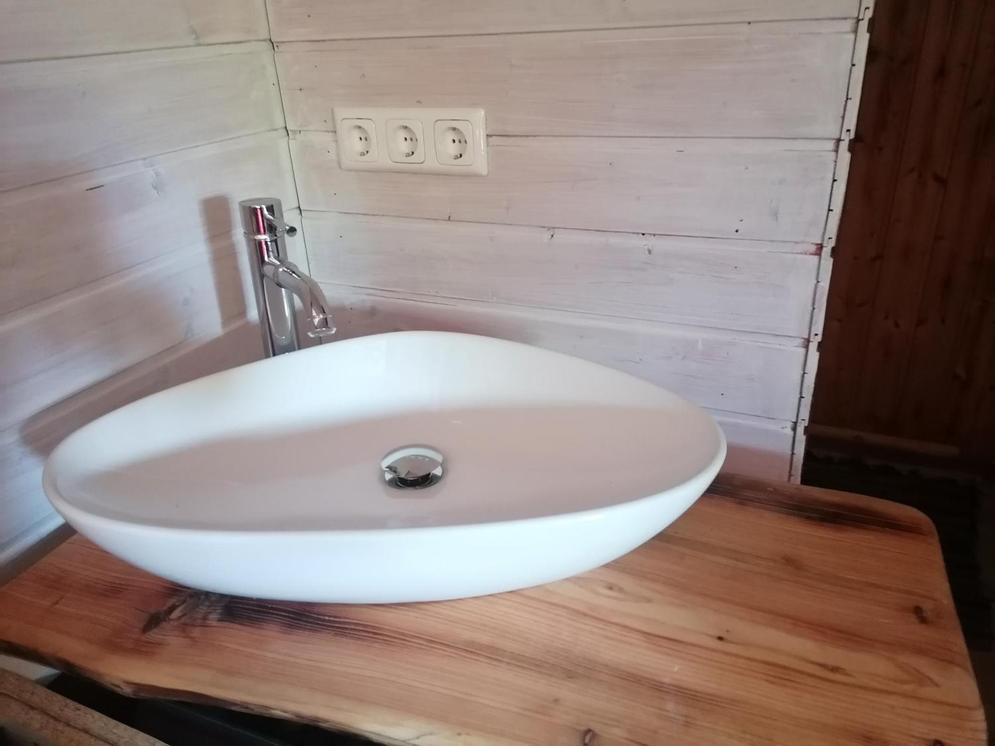 Kleines Studio Im Eichenwaeldchen, 1 Zimmer Kueche Bad Friedrichsgrun Екстериор снимка